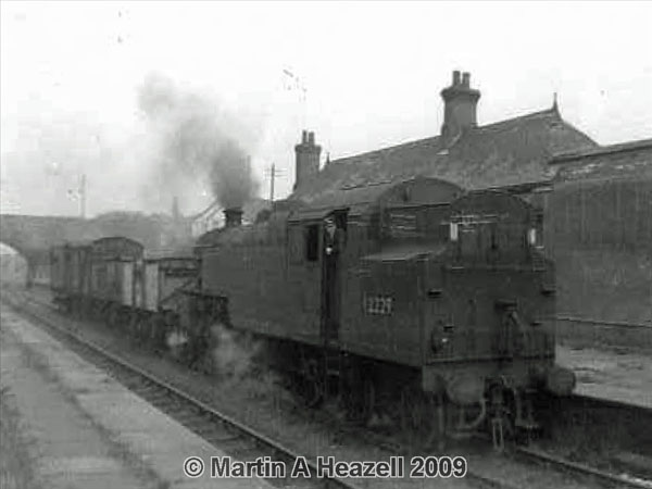 42229 at Thurstaston 5th May 1962