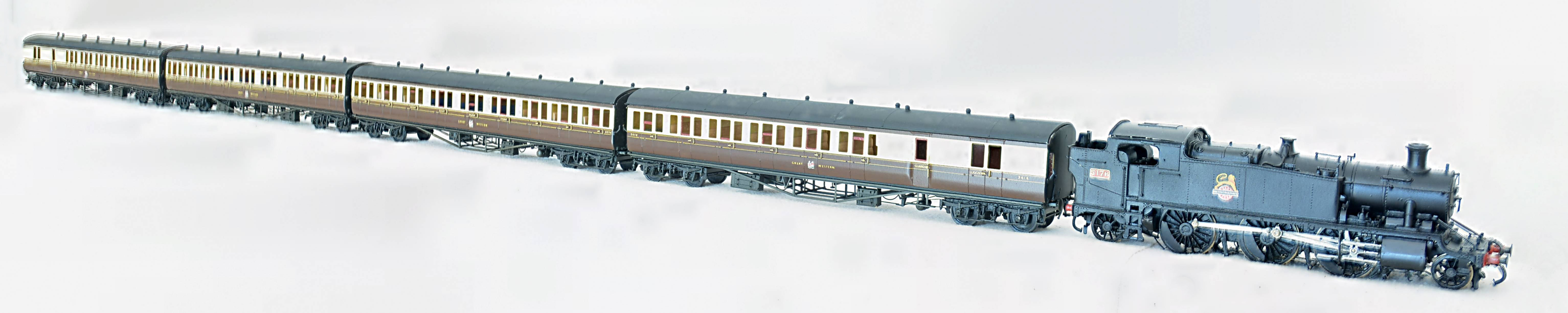 B-Set in Chocolate & Cream